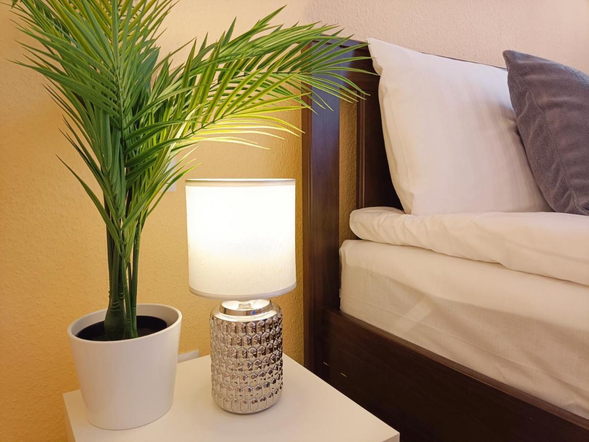Centrally Located Studio Apartment Рига Екстер'єр фото