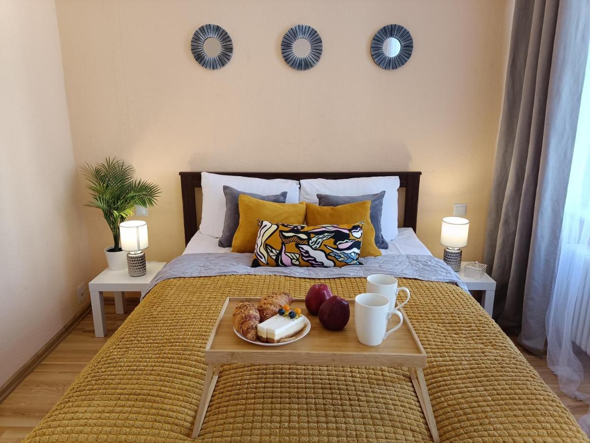Centrally Located Studio Apartment Рига Екстер'єр фото