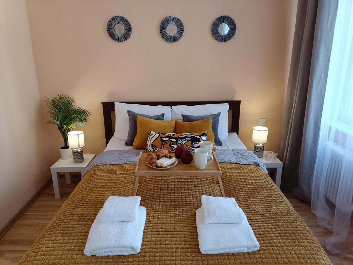 Centrally Located Studio Apartment Рига Екстер'єр фото